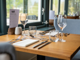 restaurant table for 2 at Diglis House
